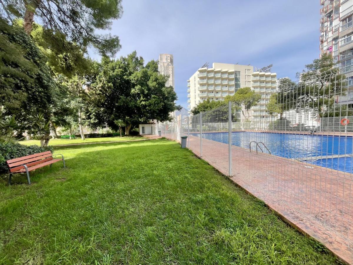 ベニドルムTorre Colonアパートメント エクステリア 写真